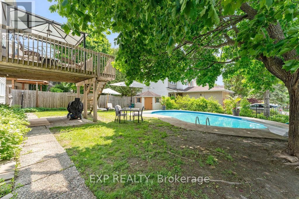 












2 BONNECHERE DRIVE

,
Ottawa,




Ontario
K2M2A5

