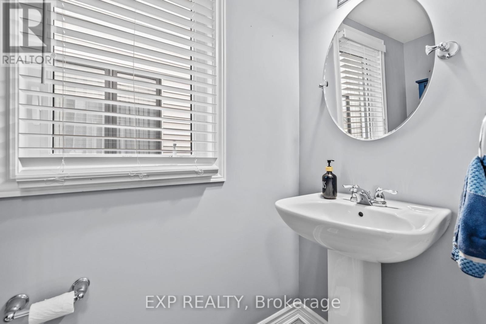 












737 BRITTANIC ROAD

,
Ottawa,




Ontario
K2V0N7

