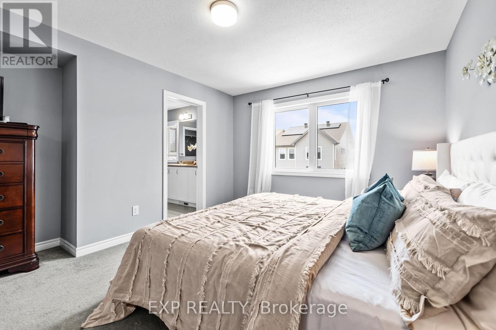 












737 BRITTANIC ROAD

,
Ottawa,




Ontario
K2V0N7

