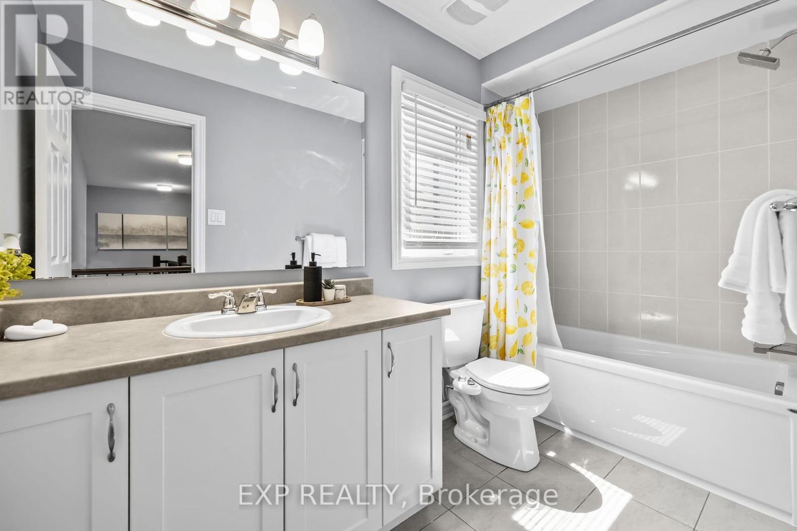 












737 BRITTANIC ROAD

,
Ottawa,




Ontario
K2V0N7

