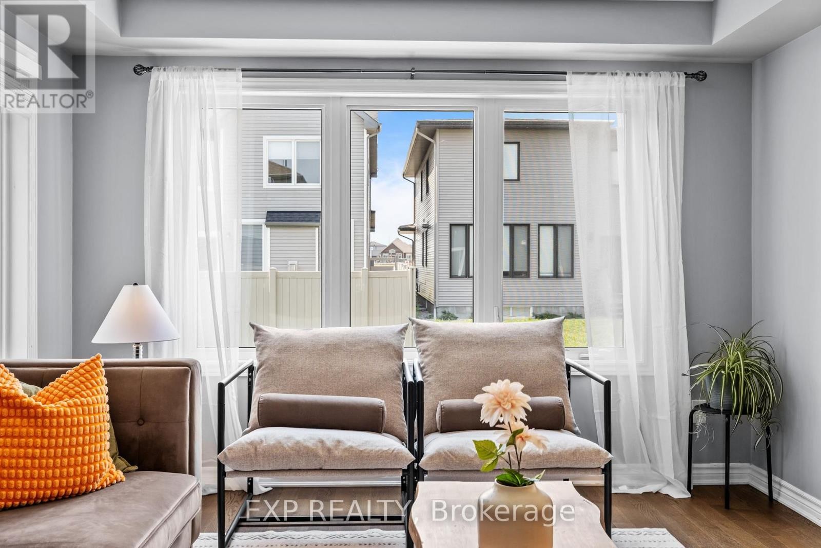












737 BRITTANIC ROAD

,
Ottawa,




Ontario
K2V0N7


