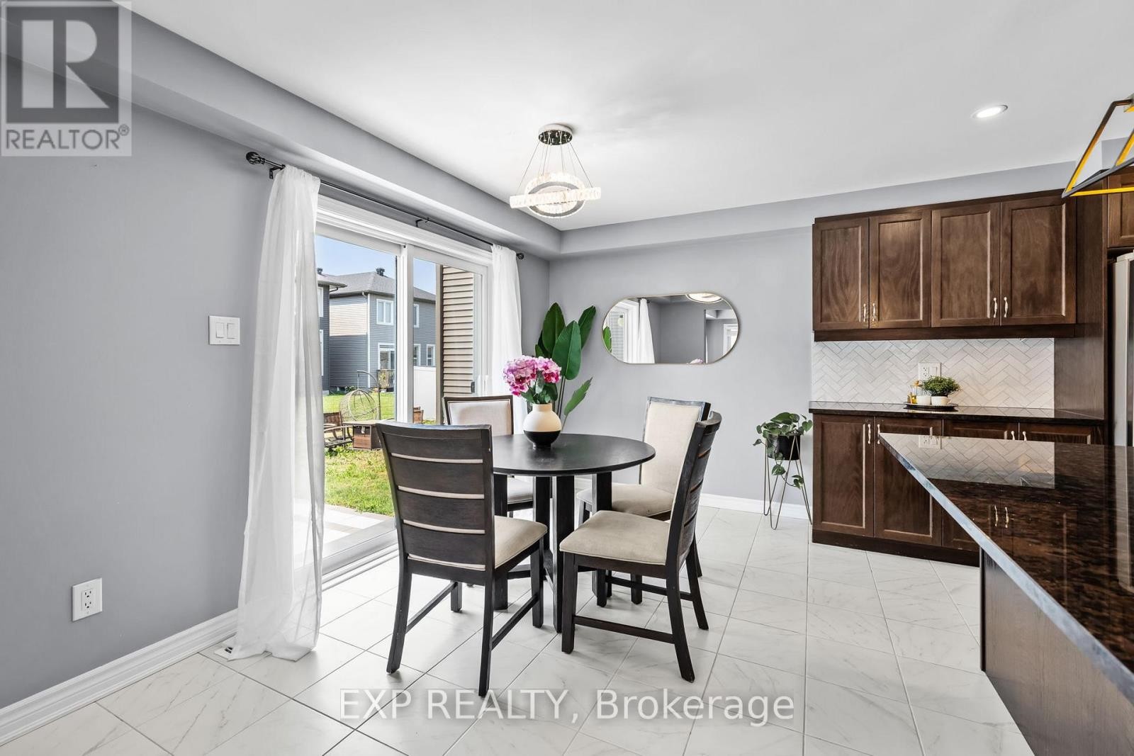 












737 BRITTANIC ROAD

,
Ottawa,




Ontario
K2V0N7

