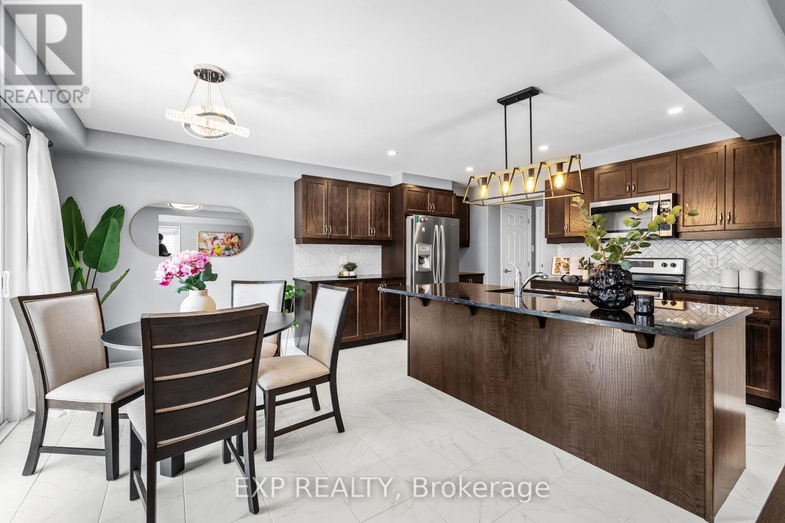 












737 BRITTANIC ROAD

,
Ottawa,




Ontario
K2V0N7

