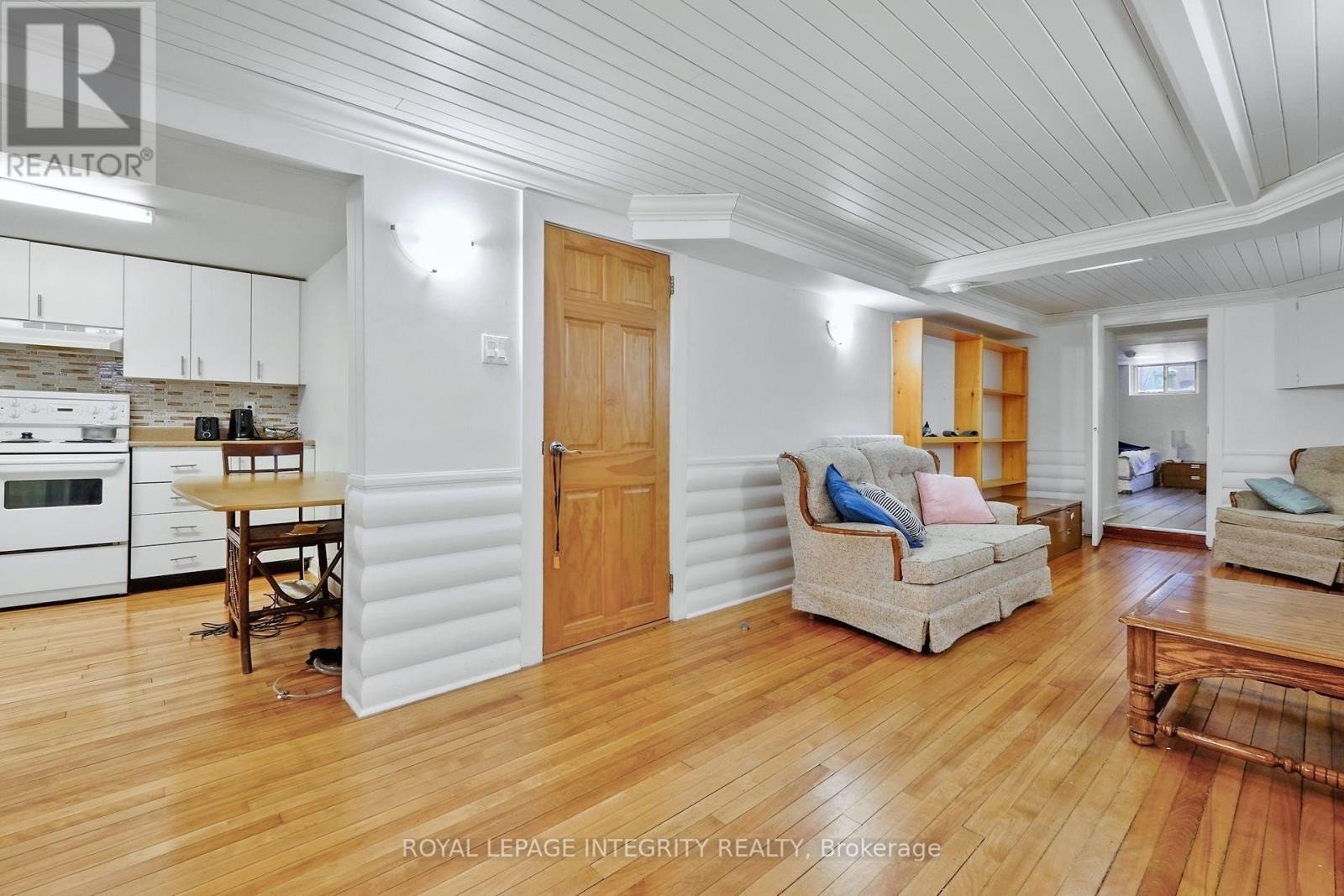 












1 - 1031 CARLING AVENUE

,
Ottawa,




Ontario
K1Y4E8

