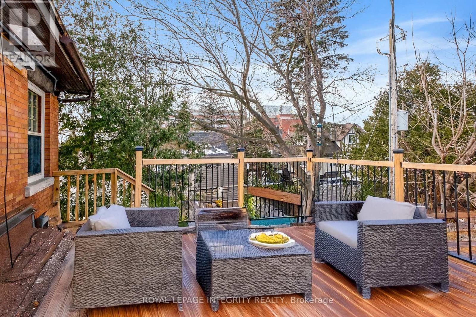 












1 - 1031 CARLING AVENUE

,
Ottawa,




Ontario
K1Y4E8


