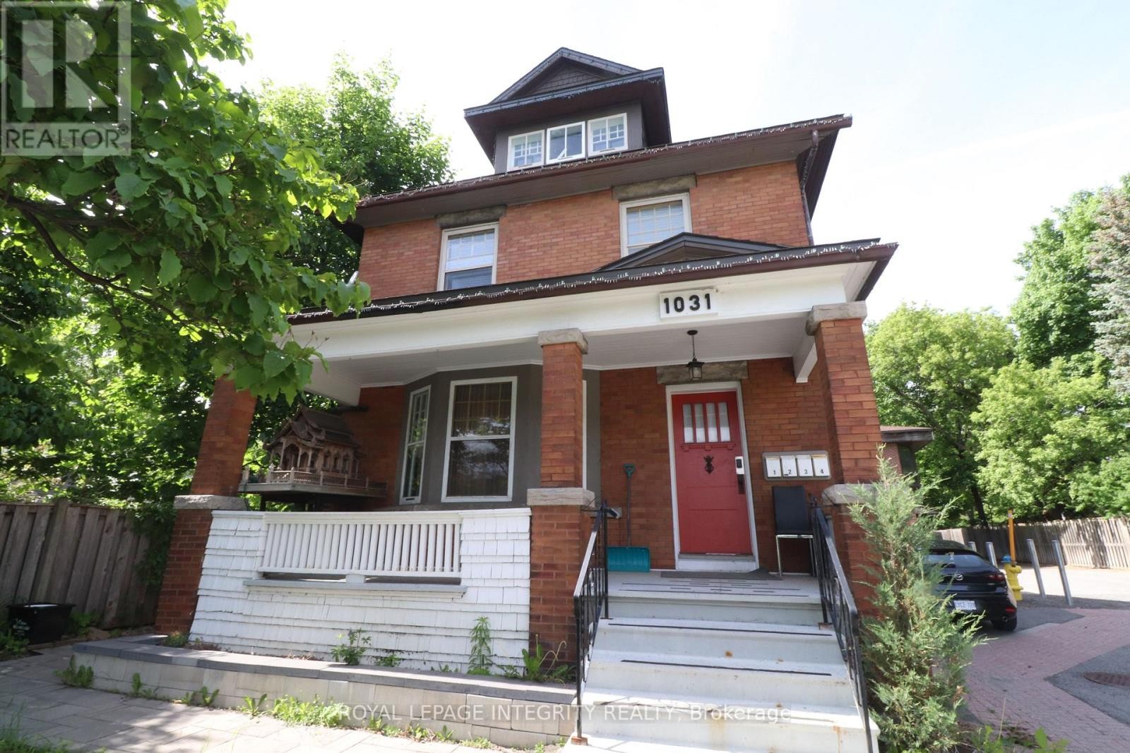 












1 - 1031 CARLING AVENUE

,
Ottawa,




Ontario
K1Y4E8

