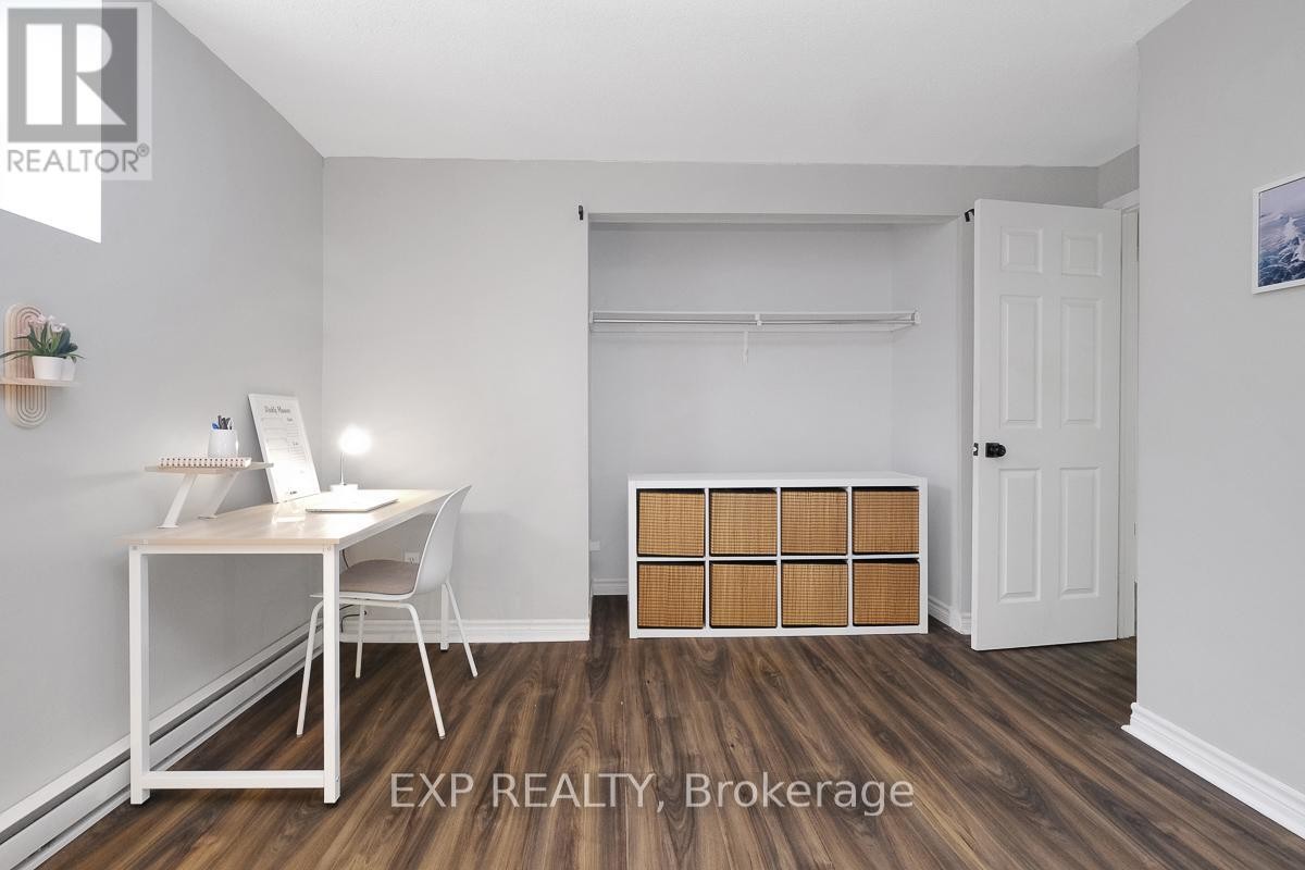 












1 - 244 CHARLOTTE STREET

,
Ottawa,




Ontario
K1N8L3

