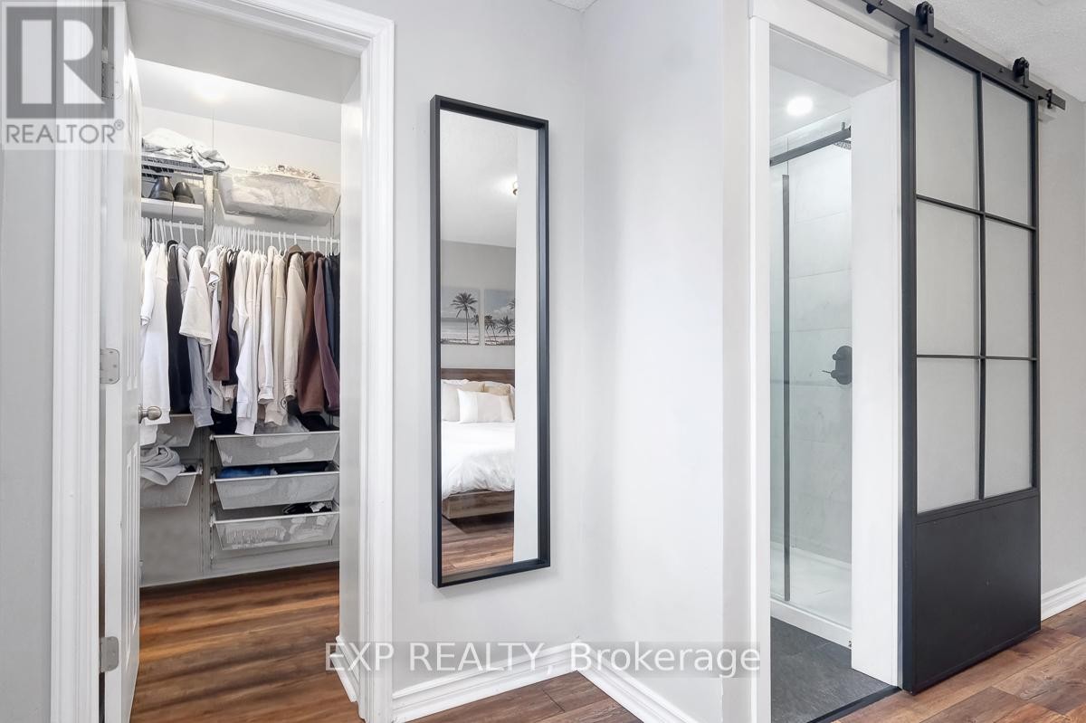 












1 - 244 CHARLOTTE STREET

,
Ottawa,




Ontario
K1N8L3

