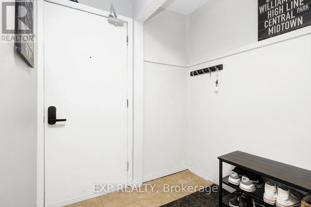 












1 - 244 CHARLOTTE STREET

,
Ottawa,




Ontario
K1N8L3

