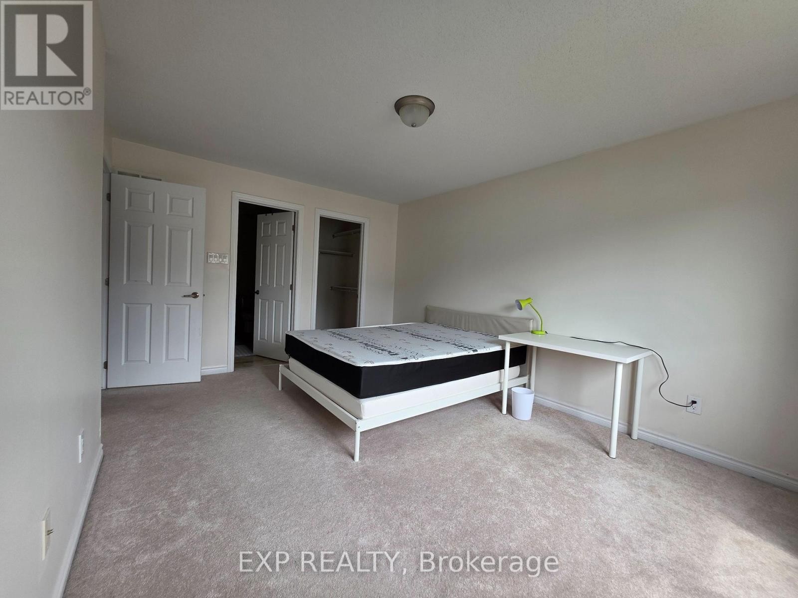 












624 BLUEGILL AVENUE

,
Ottawa,




Ontario
K2J5Y8

