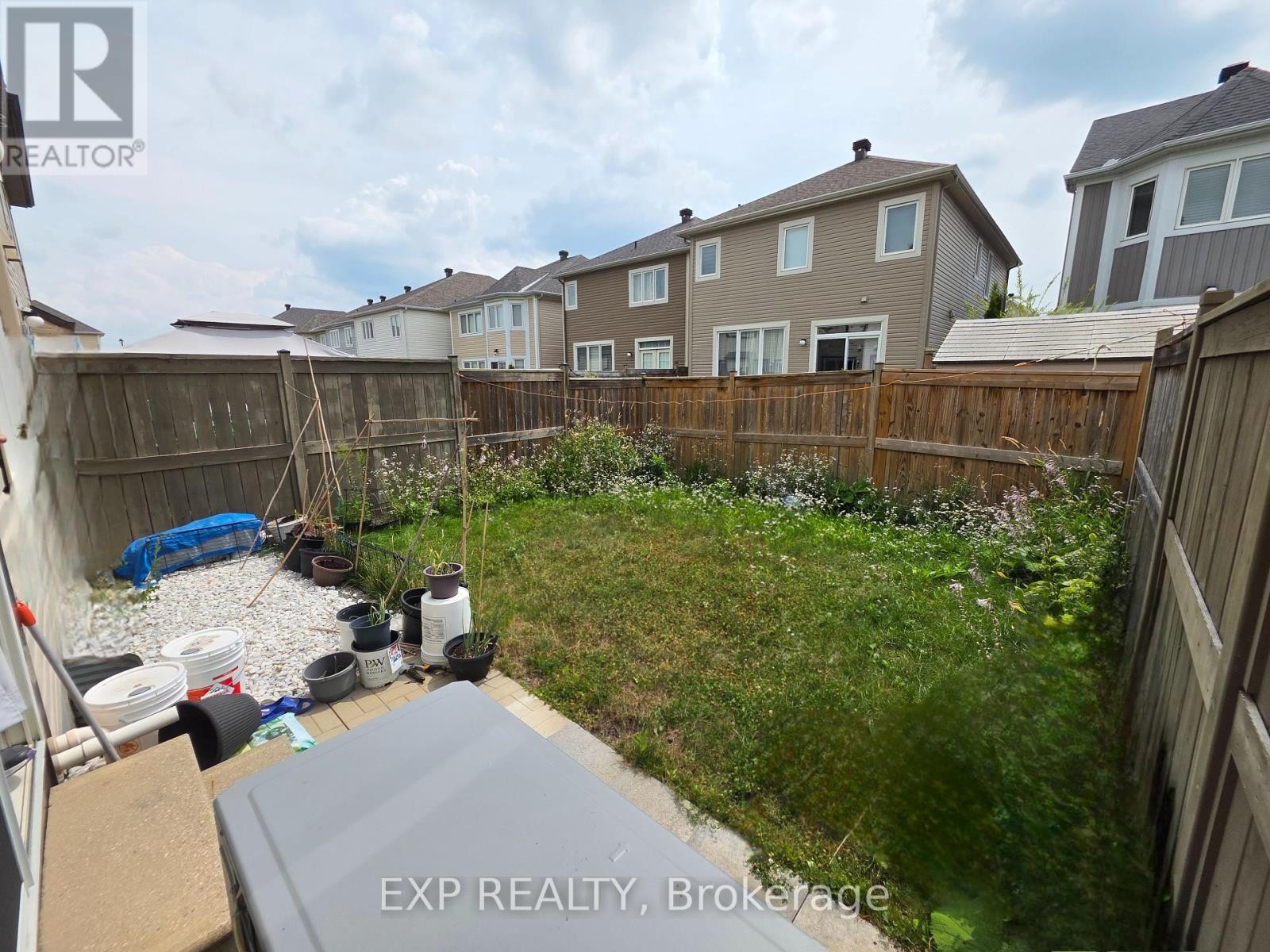 












624 BLUEGILL AVENUE

,
Ottawa,




Ontario
K2J5Y8

