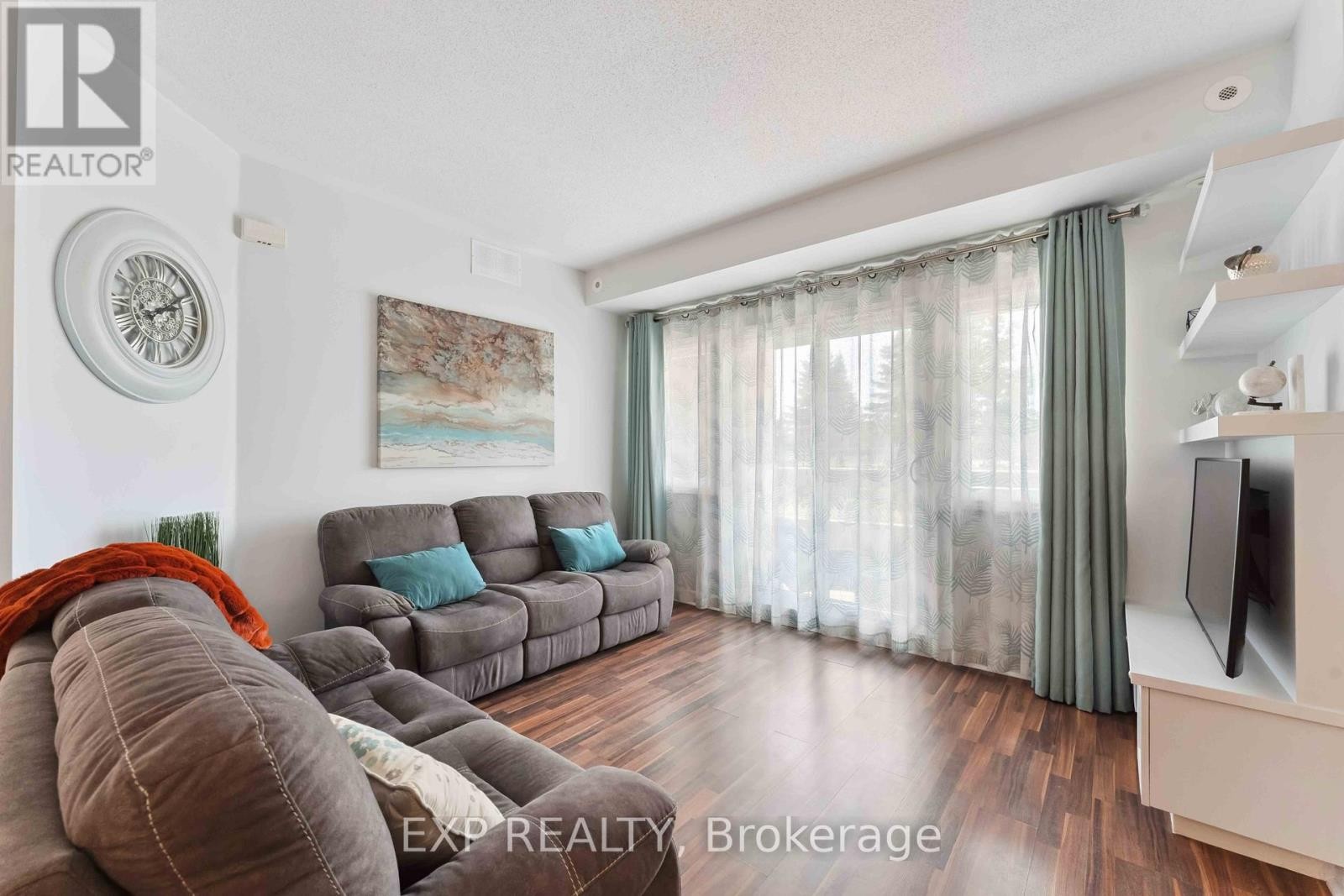 












B - 231 CRESTWAY DRIVE

,
Ottawa,




Ontario
K2G7C5

