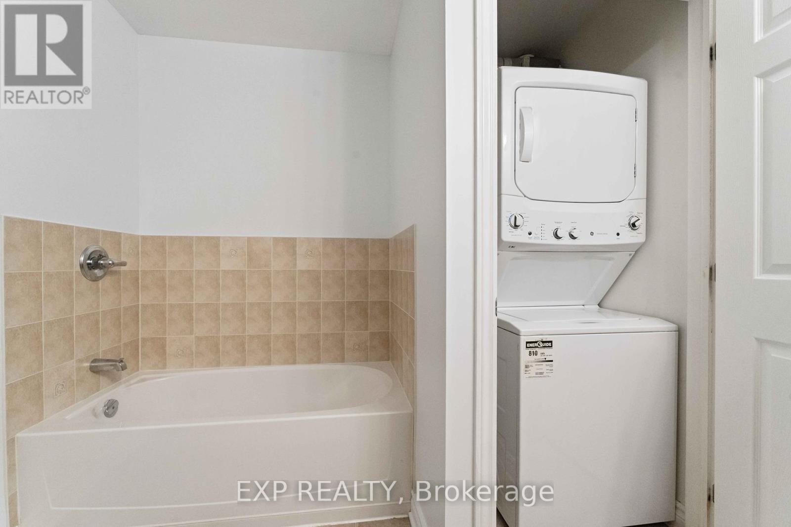 












B - 231 CRESTWAY DRIVE

,
Ottawa,




Ontario
K2G7C5

