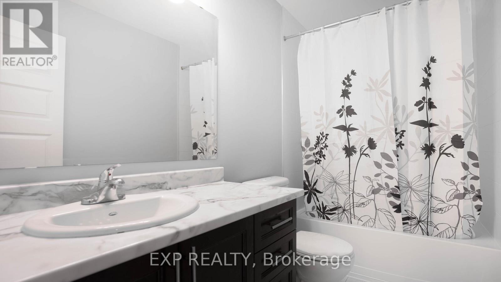 












516 SILVERTIP LANE

,
Ottawa,




Ontario
K2T0H7

