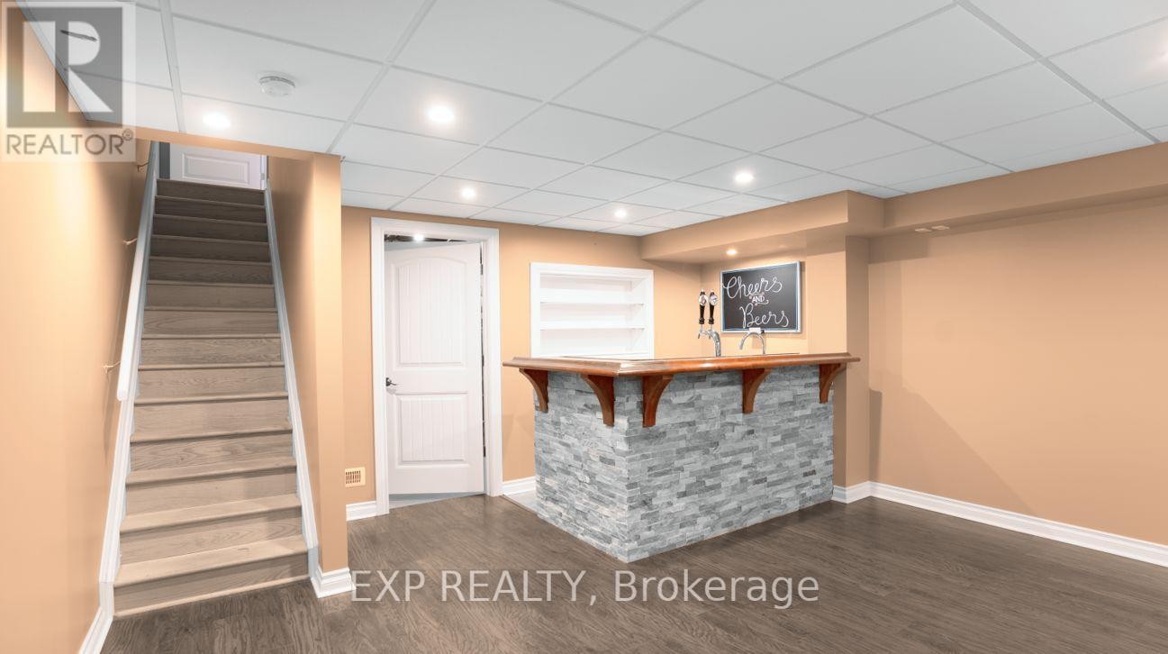 












516 SILVERTIP LANE

,
Ottawa,




Ontario
K2T0H7

