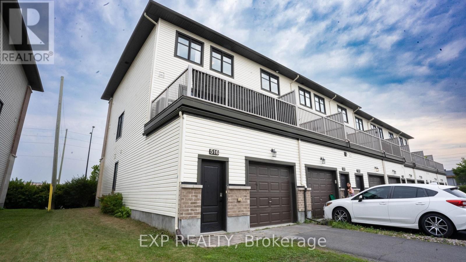 












516 SILVERTIP LANE

,
Ottawa,




Ontario
K2T0H7

