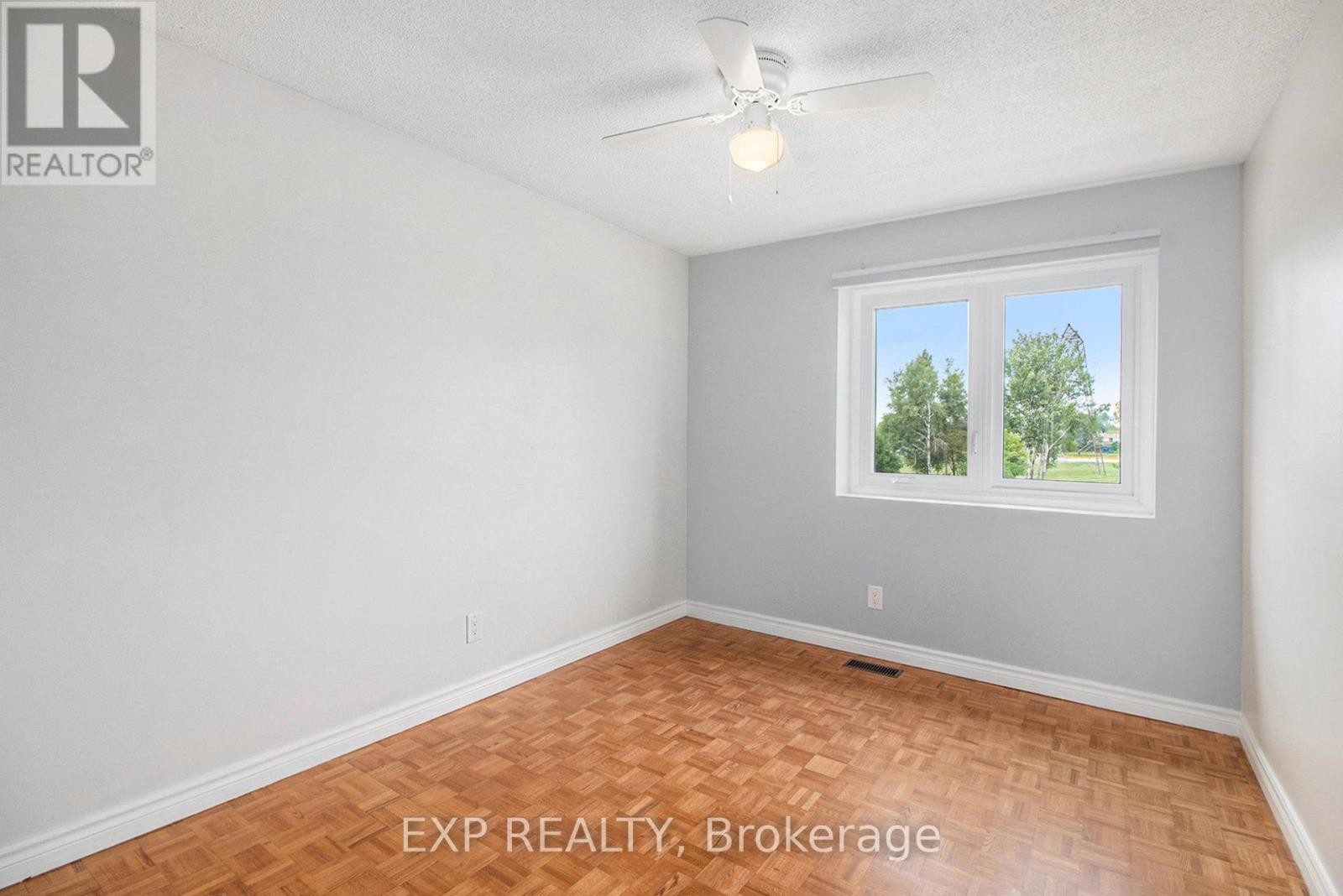 












406 WOODFIELD DRIVE

,
Ottawa,




Ontario
K2G3W9

