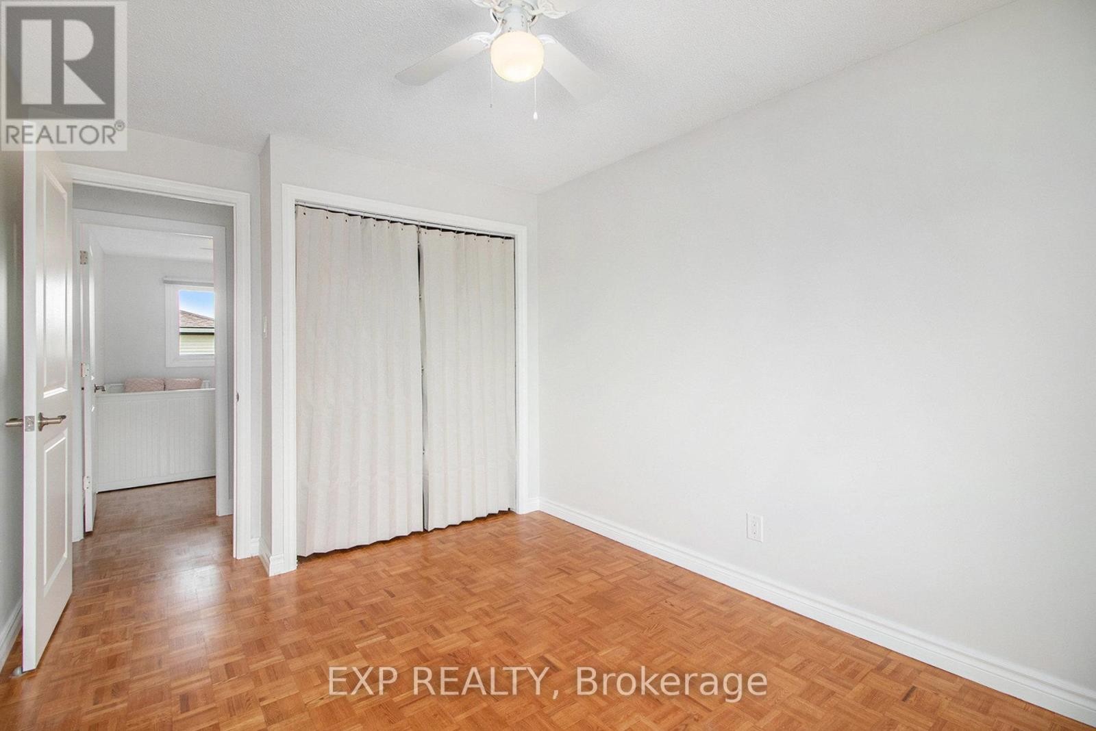 












406 WOODFIELD DRIVE

,
Ottawa,




Ontario
K2G3W9


