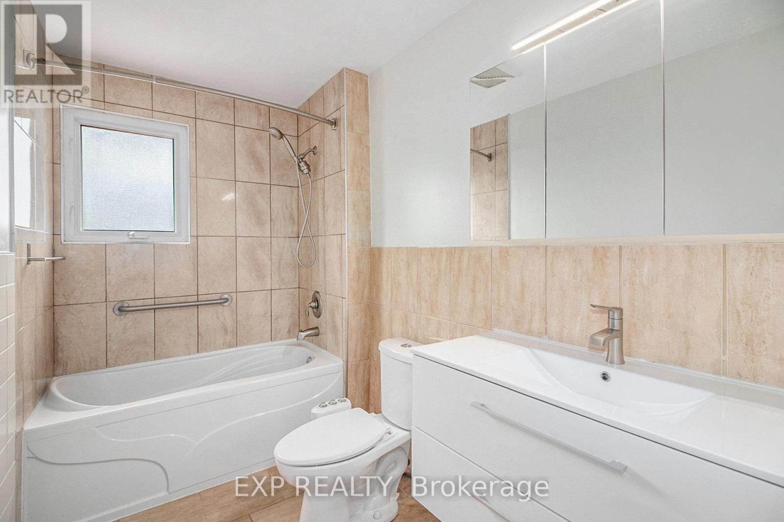 












406 WOODFIELD DRIVE

,
Ottawa,




Ontario
K2G3W9

