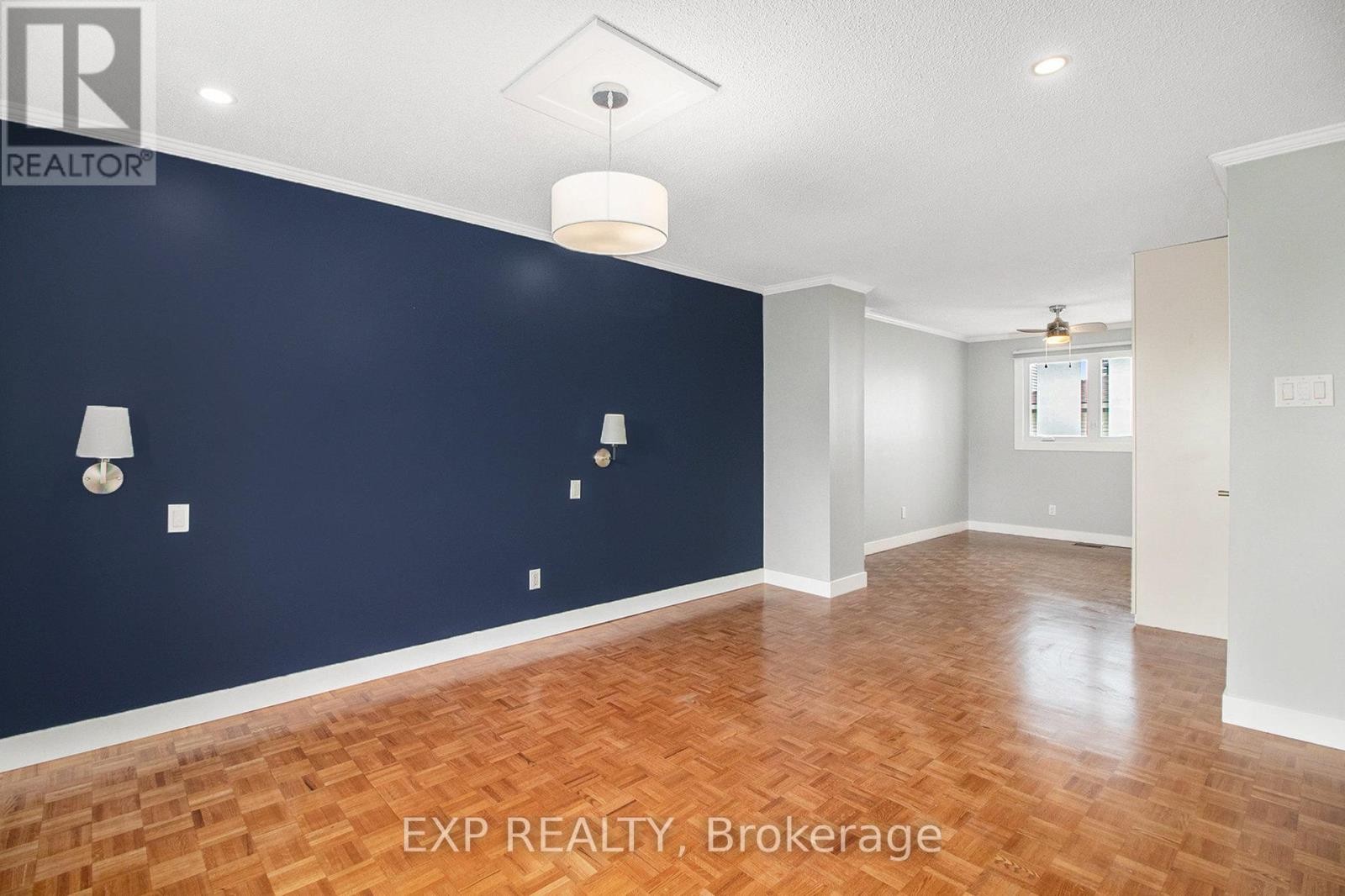 












406 WOODFIELD DRIVE

,
Ottawa,




Ontario
K2G3W9

