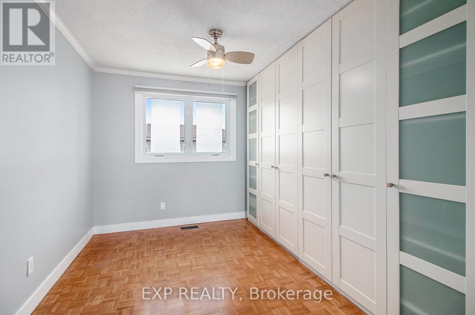 












406 WOODFIELD DRIVE

,
Ottawa,




Ontario
K2G3W9


