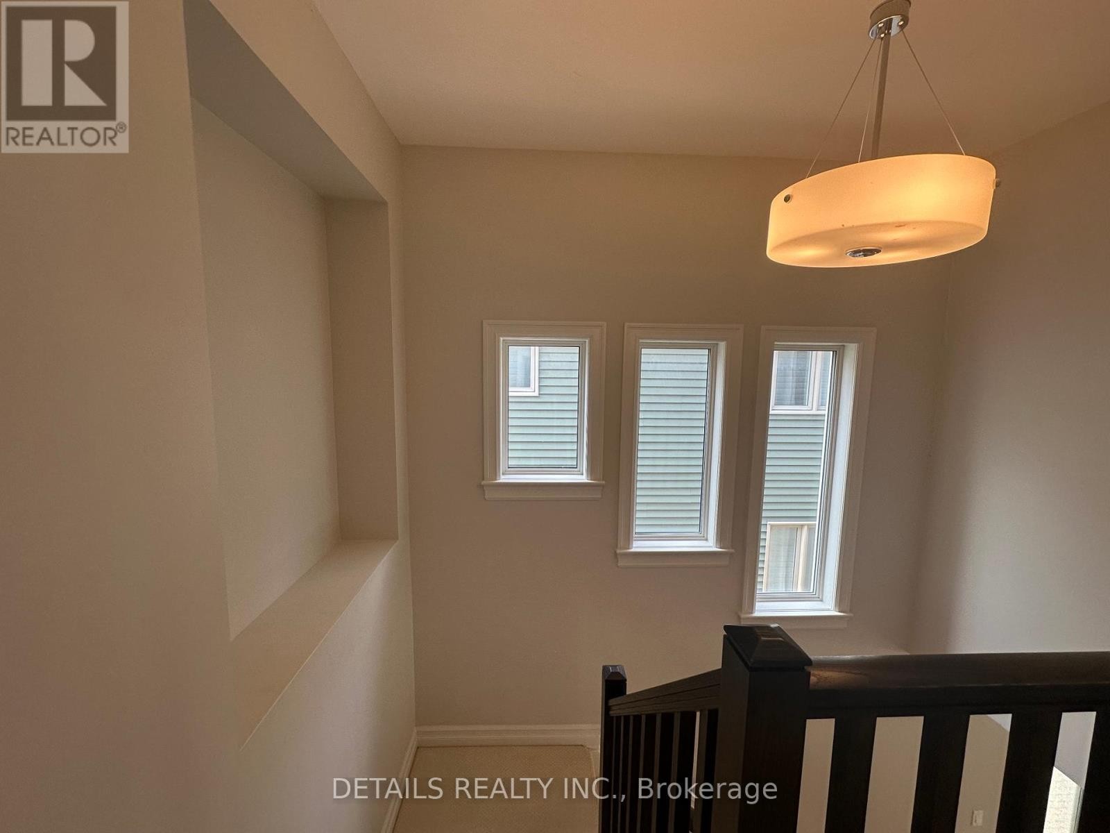 












690 VIVERA PLACE

,
Ottawa,




Ontario
K2S2N1

