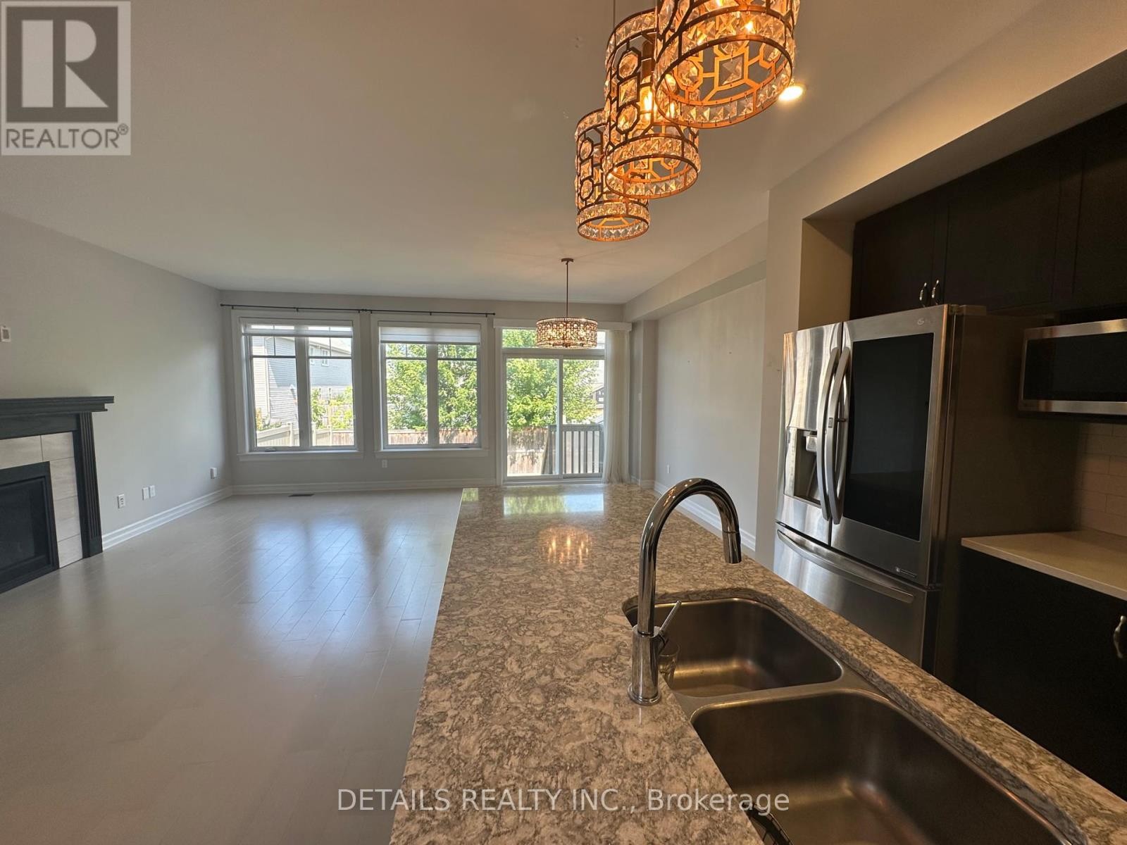 












690 VIVERA PLACE

,
Ottawa,




Ontario
K2S2N1

