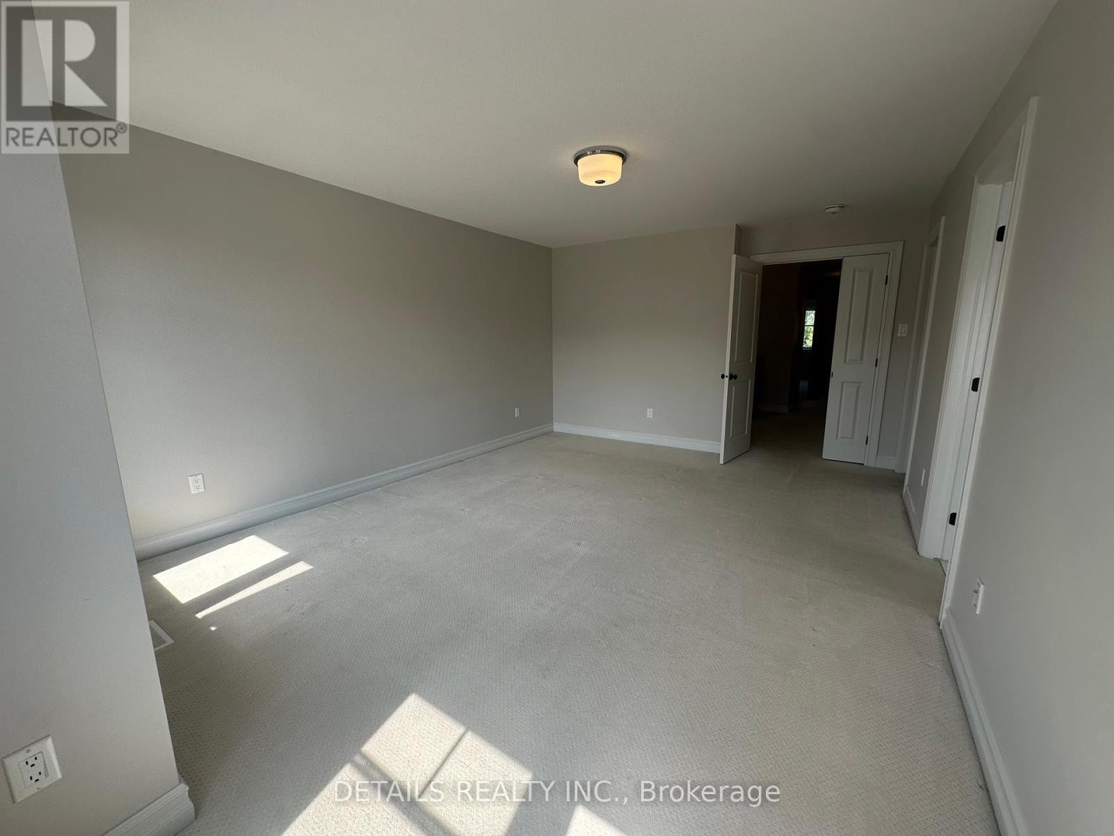 












690 VIVERA PLACE

,
Ottawa,




Ontario
K2S2N1

