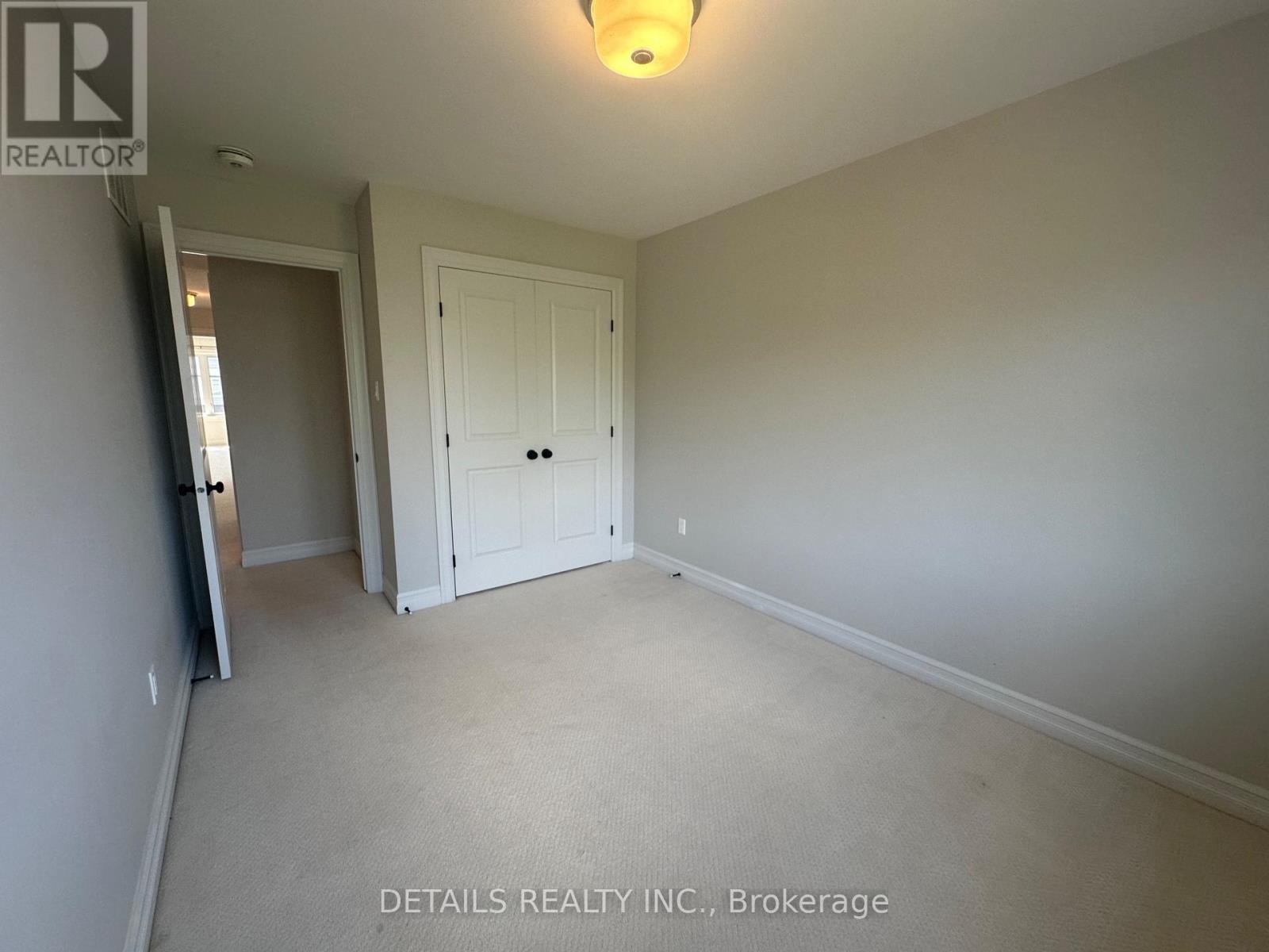 












690 VIVERA PLACE

,
Ottawa,




Ontario
K2S2N1

