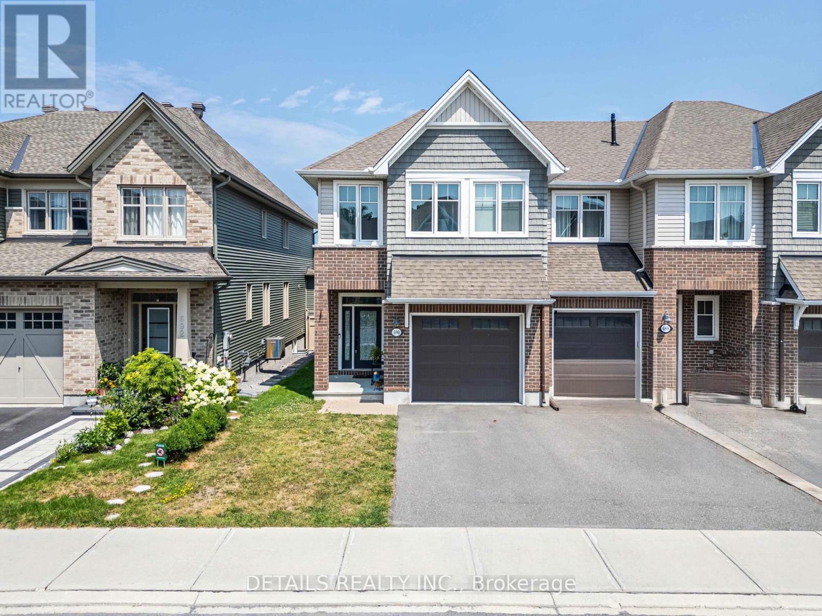 












690 VIVERA PLACE

,
Ottawa,




Ontario
K2S2N1

