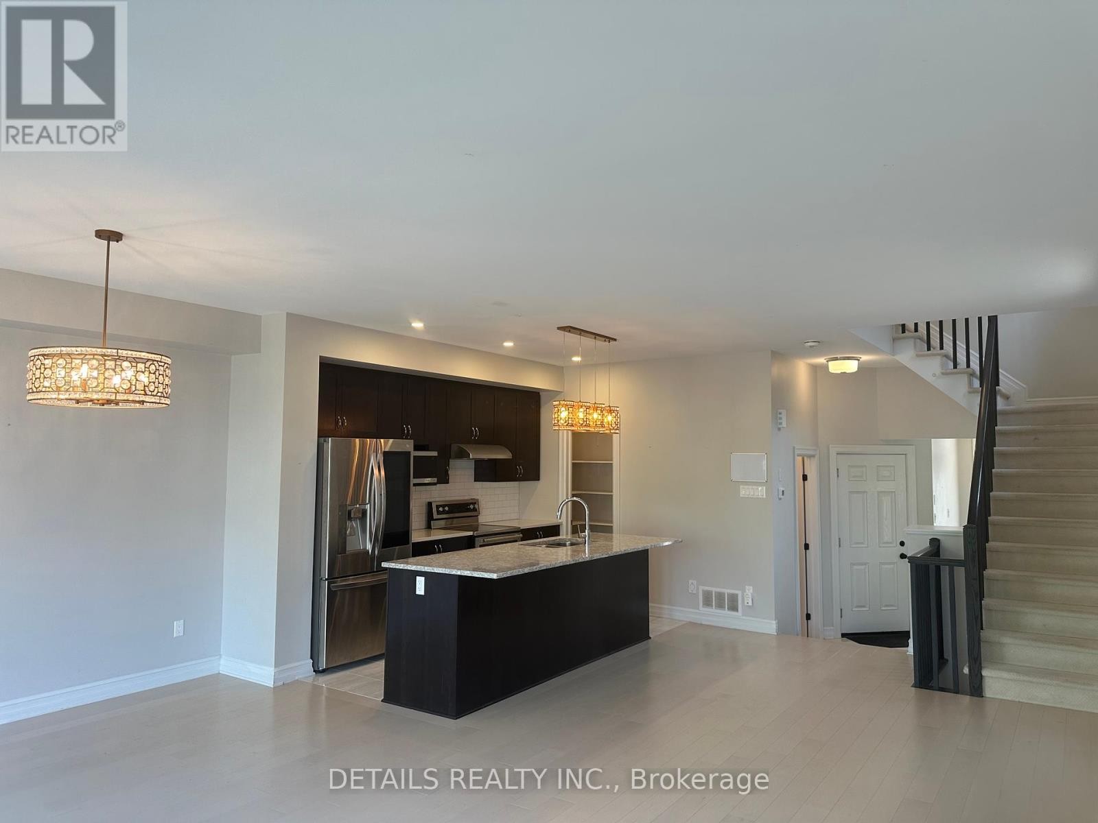 












690 VIVERA PLACE

,
Ottawa,




Ontario
K2S2N1

