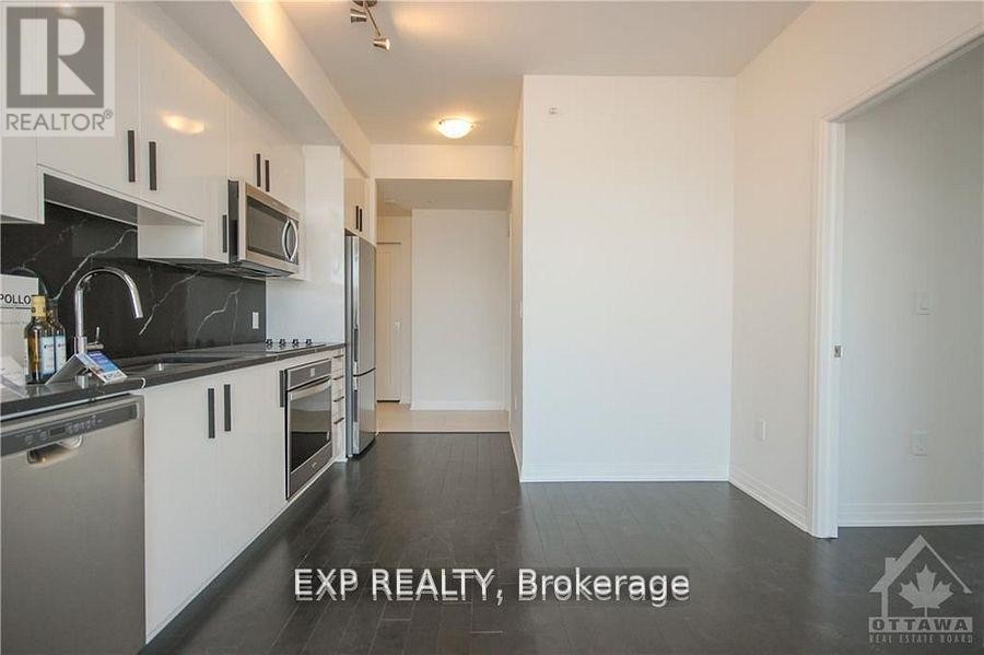 












3702 - 805 CARLING AVENUE

,
Ottawa,




Ontario
K1S5W9

