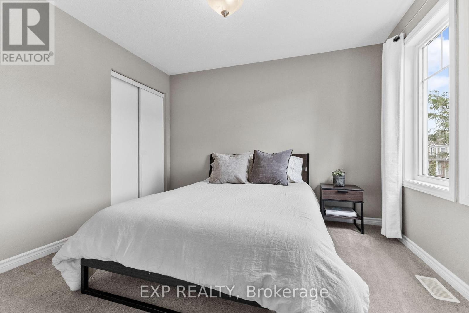 












47 SOLARIS DRIVE

,
Ottawa,




Ontario
K2M2X4

