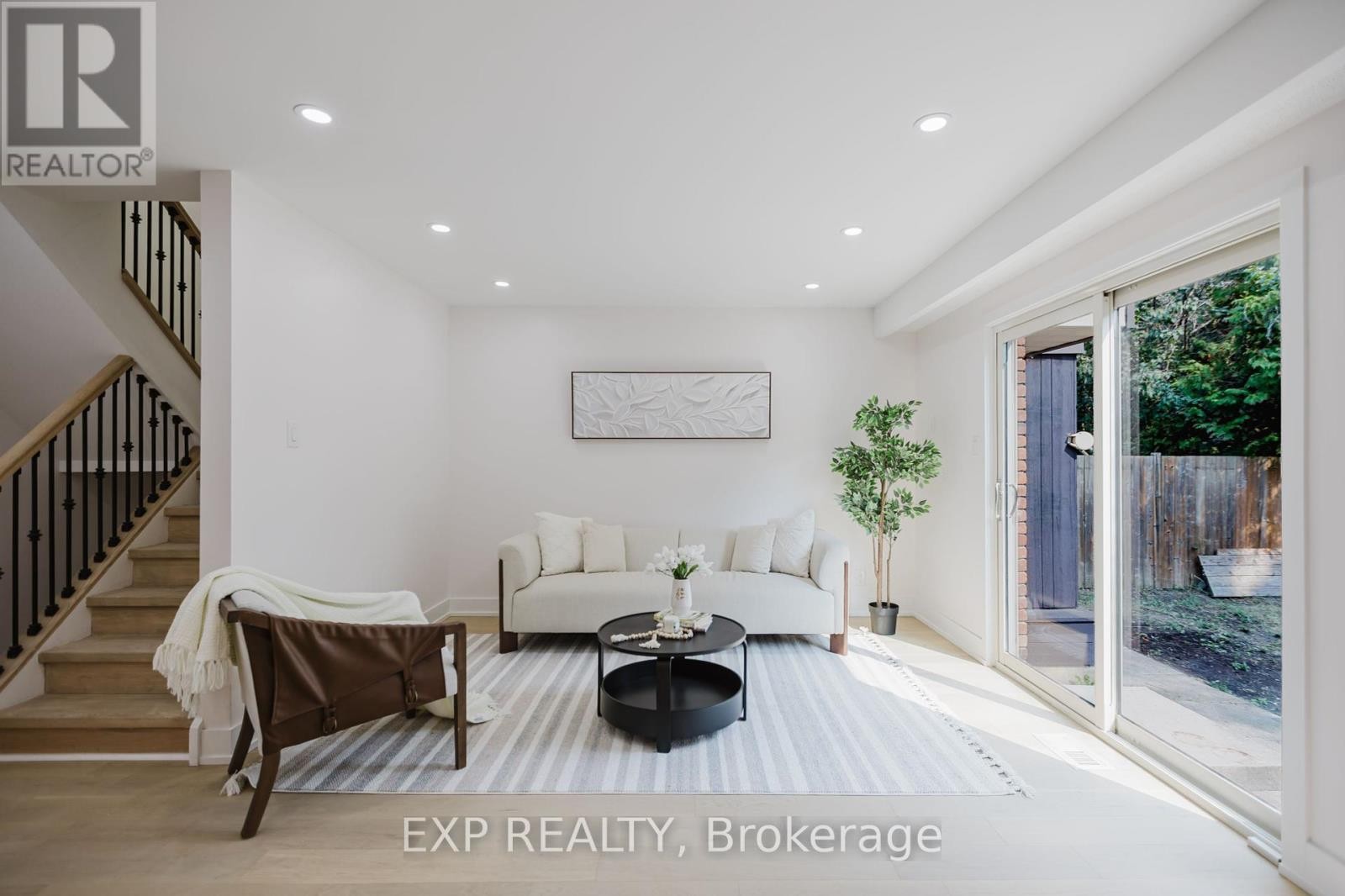 












91 PENFIELD DRIVE

,
Ottawa,




Ontario
K2K1L9

