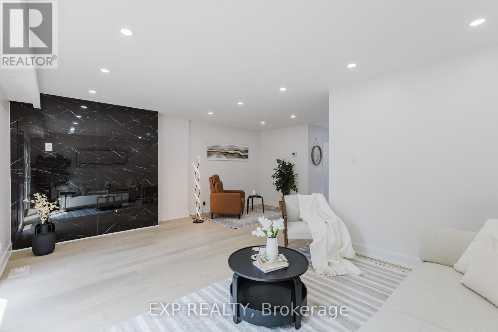 












91 PENFIELD DRIVE

,
Ottawa,




Ontario
K2K1L9


