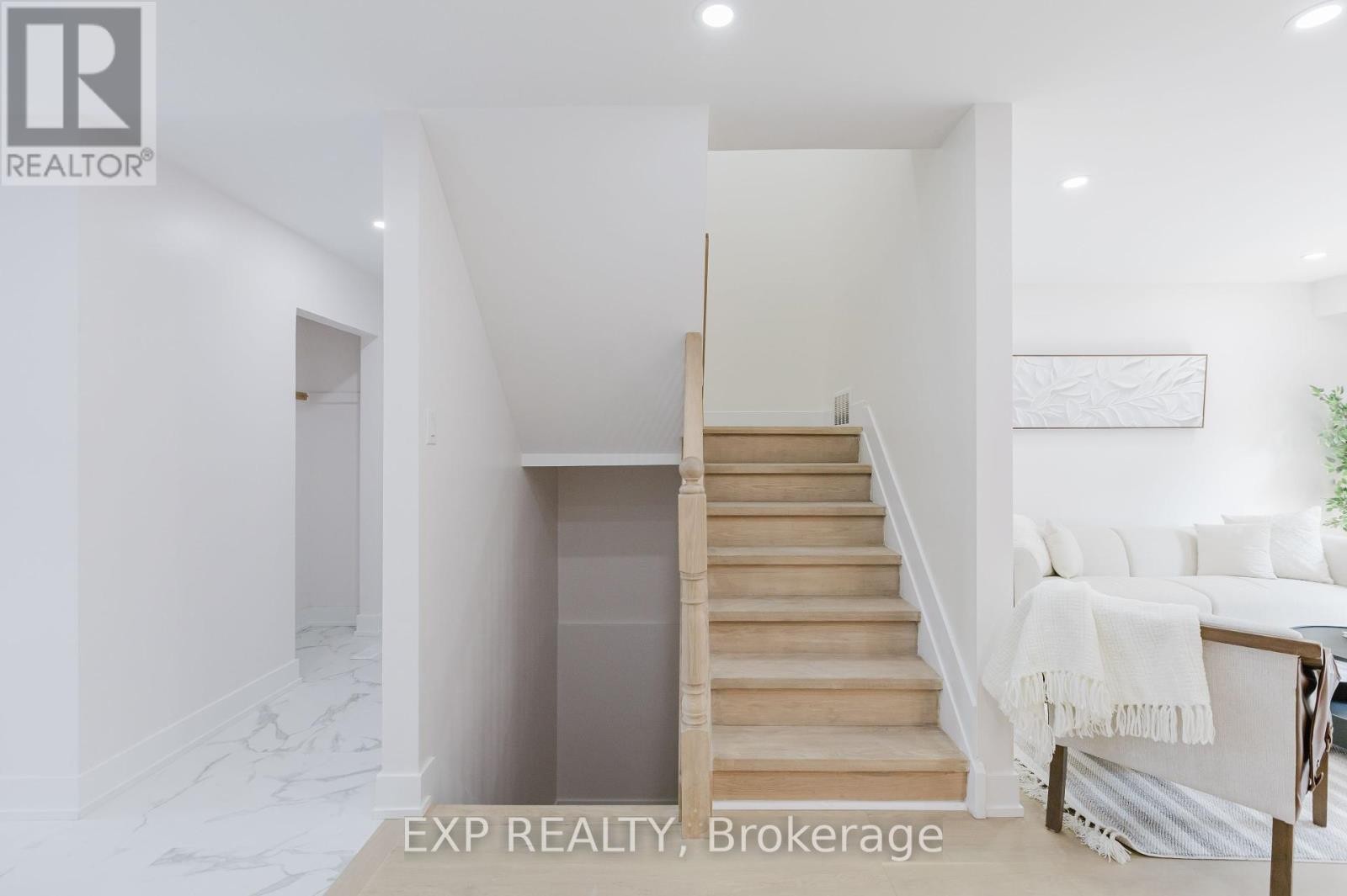 












91 PENFIELD DRIVE

,
Ottawa,




Ontario
K2K1L9

