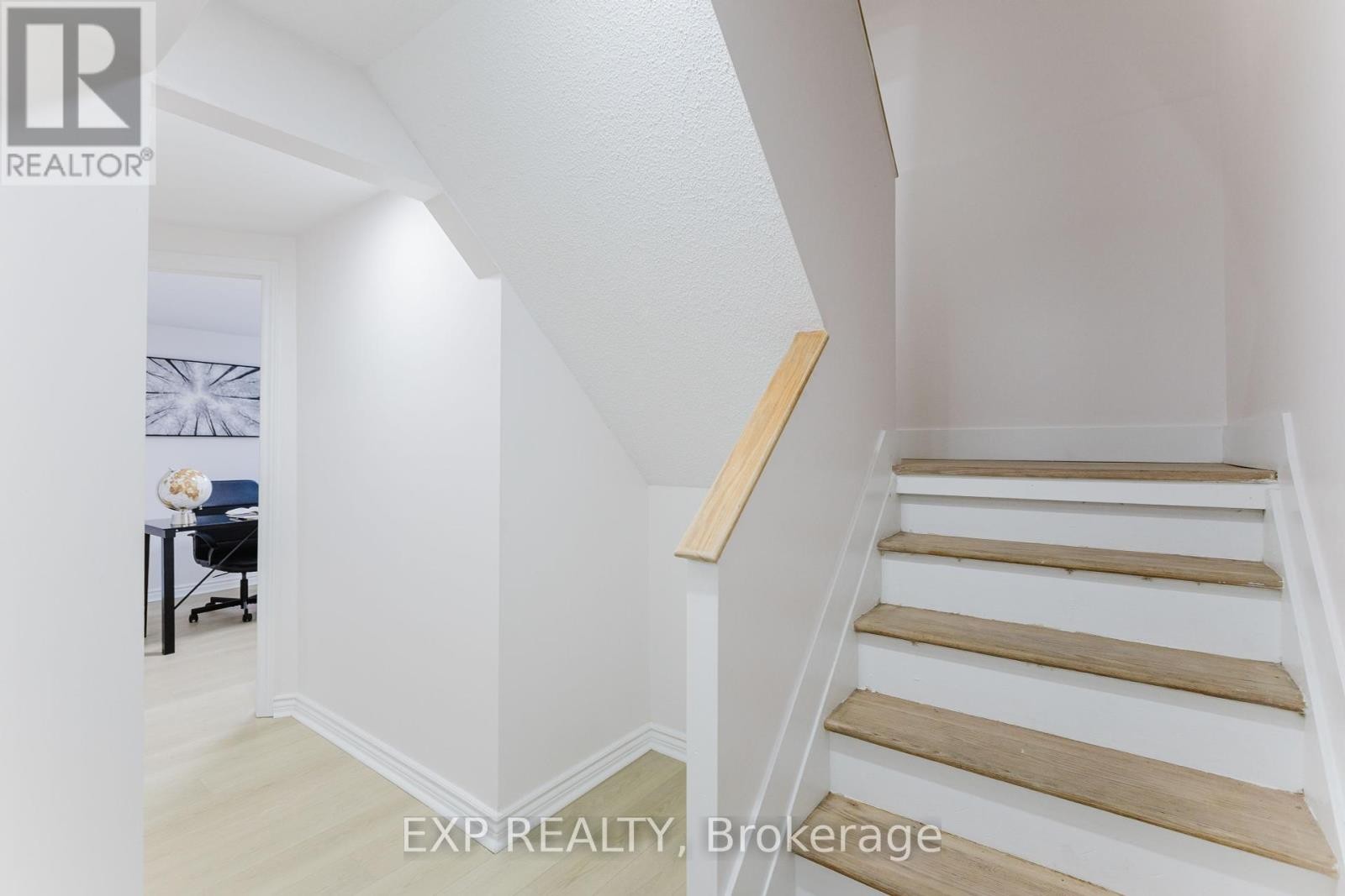 












91 PENFIELD DRIVE

,
Ottawa,




Ontario
K2K1L9


