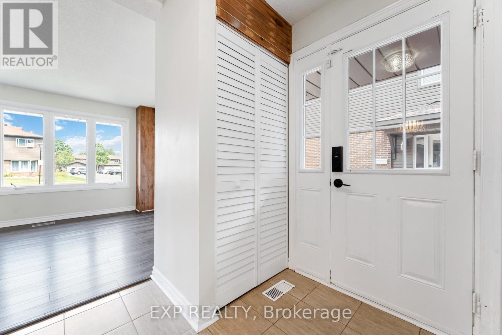 












91 - 3190 STOCKTON DRIVE

,
Ottawa,




Ontario
K1T1S1

