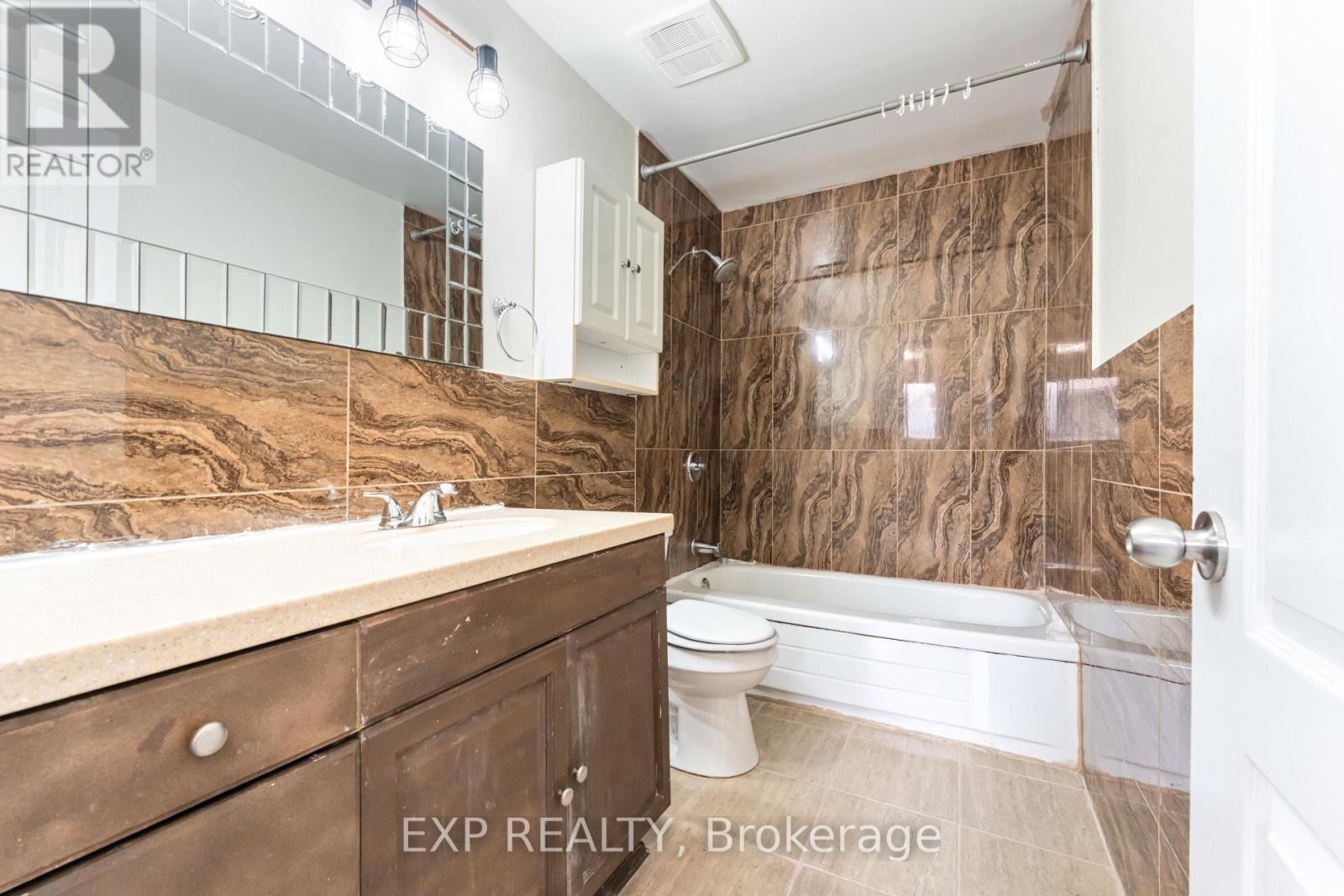 












91 - 3190 STOCKTON DRIVE

,
Ottawa,




Ontario
K1T1S1

