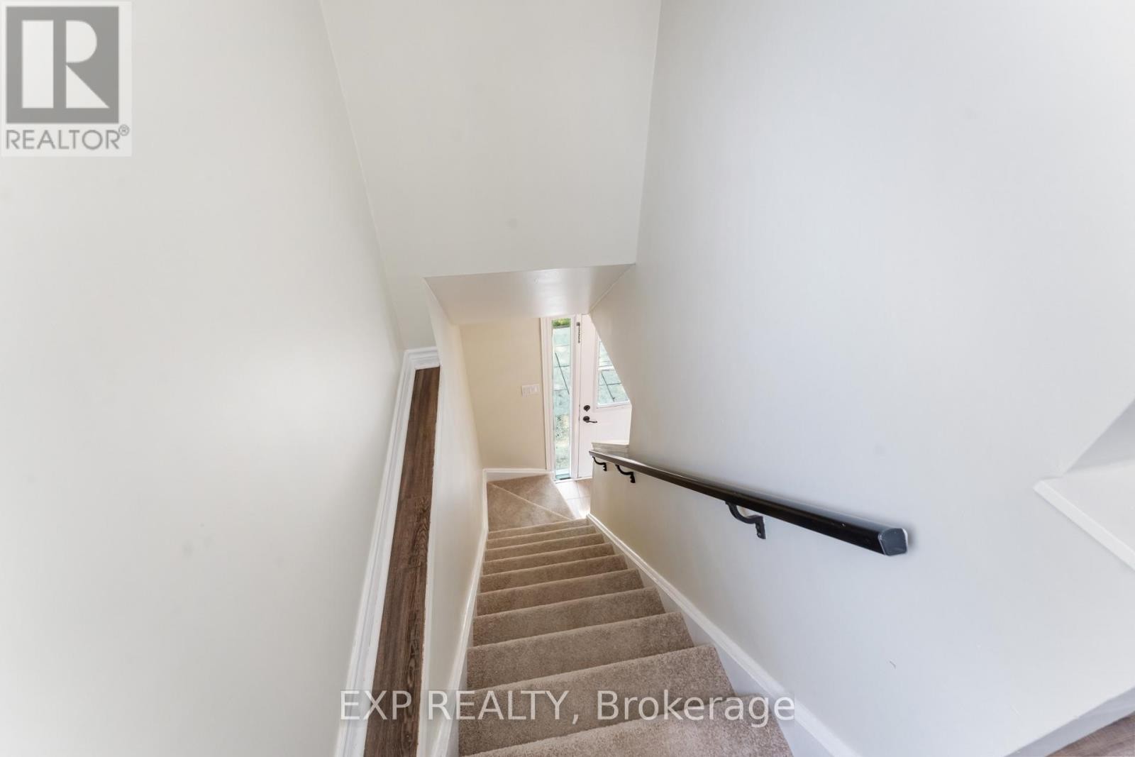 












91 - 3190 STOCKTON DRIVE

,
Ottawa,




Ontario
K1T1S1

