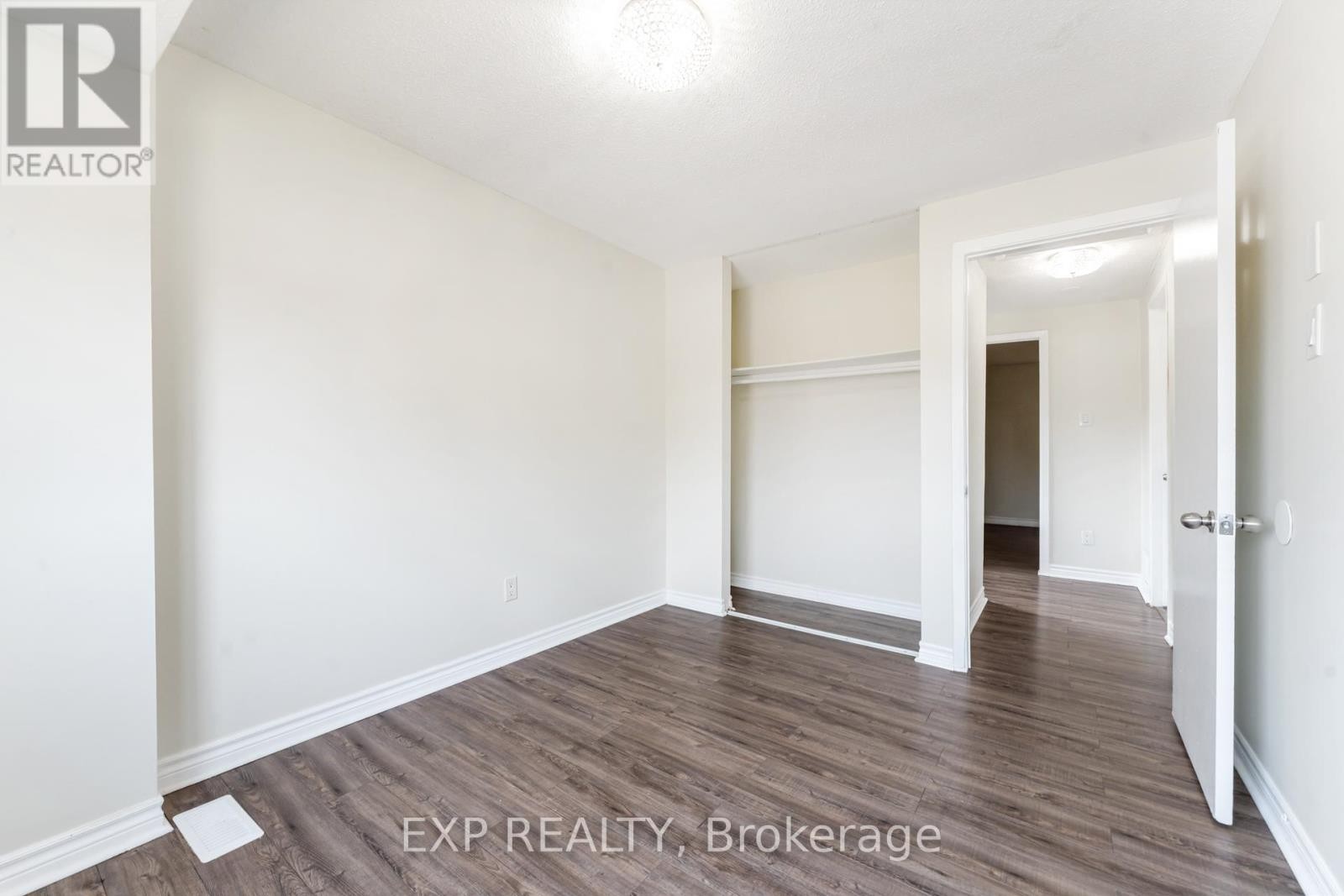 












91 - 3190 STOCKTON DRIVE

,
Ottawa,




Ontario
K1T1S1

