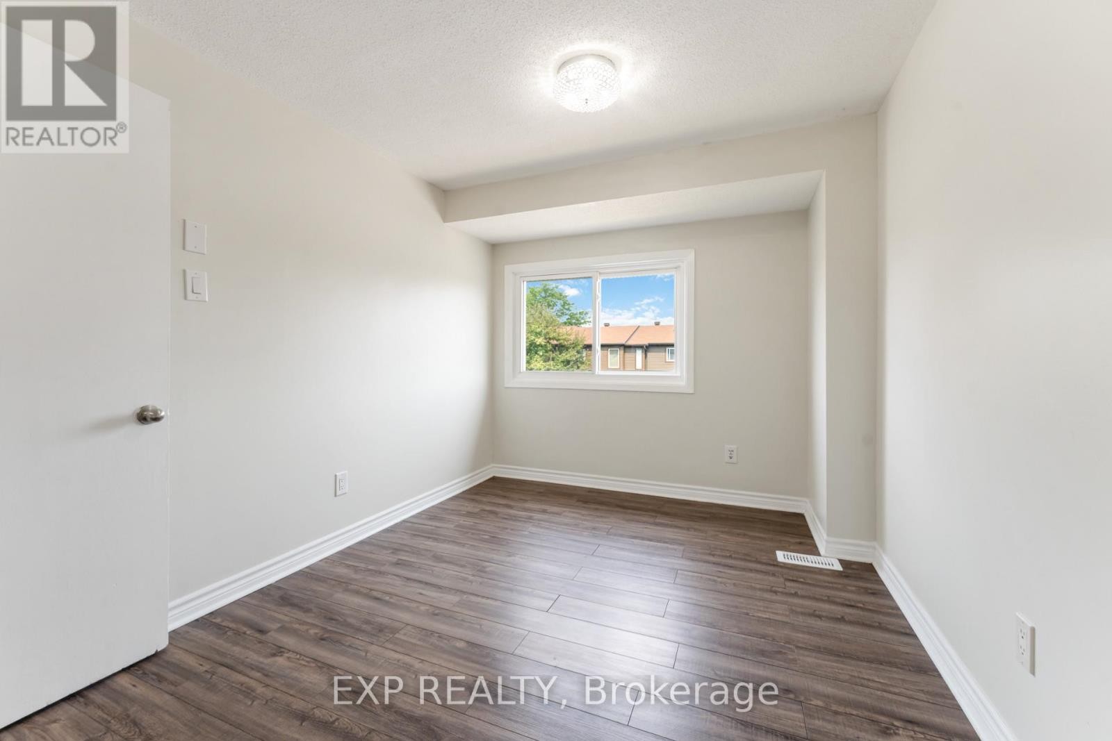 












91 - 3190 STOCKTON DRIVE

,
Ottawa,




Ontario
K1T1S1

