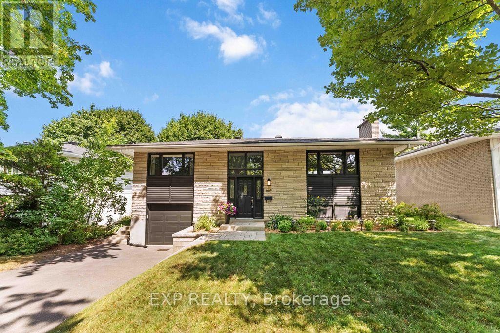 












669 FARMINGTON AVENUE

,
Ottawa,




Ontario
K1V7H4

