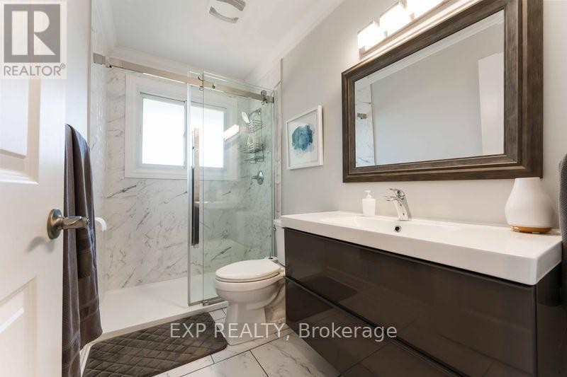 












669 FARMINGTON AVENUE

,
Ottawa,




Ontario
K1V7H4

