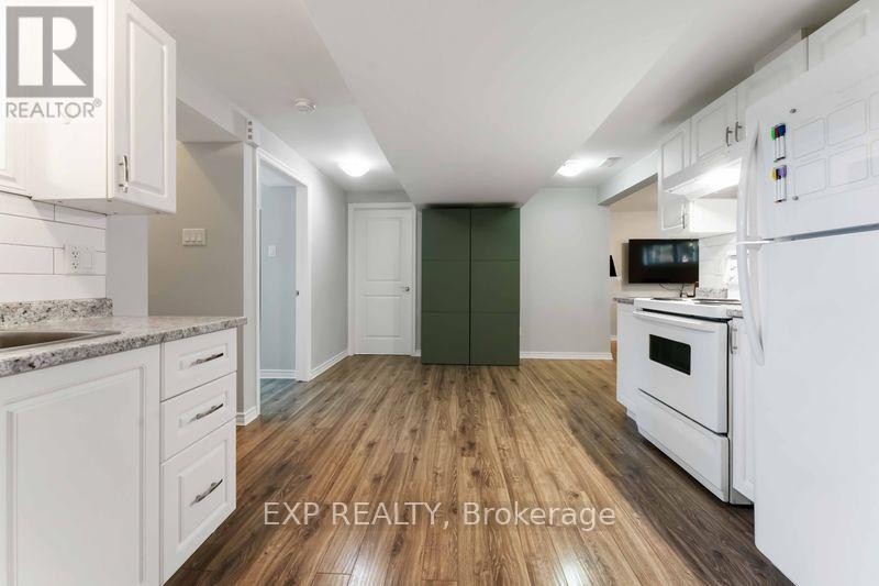 












669 FARMINGTON AVENUE

,
Ottawa,




Ontario
K1V7H4

