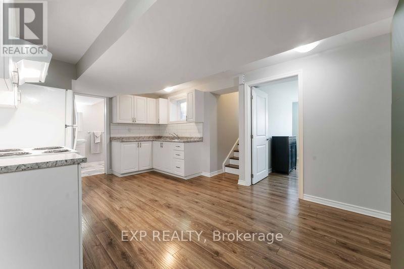 












669 FARMINGTON AVENUE

,
Ottawa,




Ontario
K1V7H4

