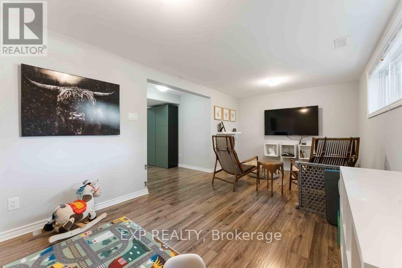 












669 FARMINGTON AVENUE

,
Ottawa,




Ontario
K1V7H4

