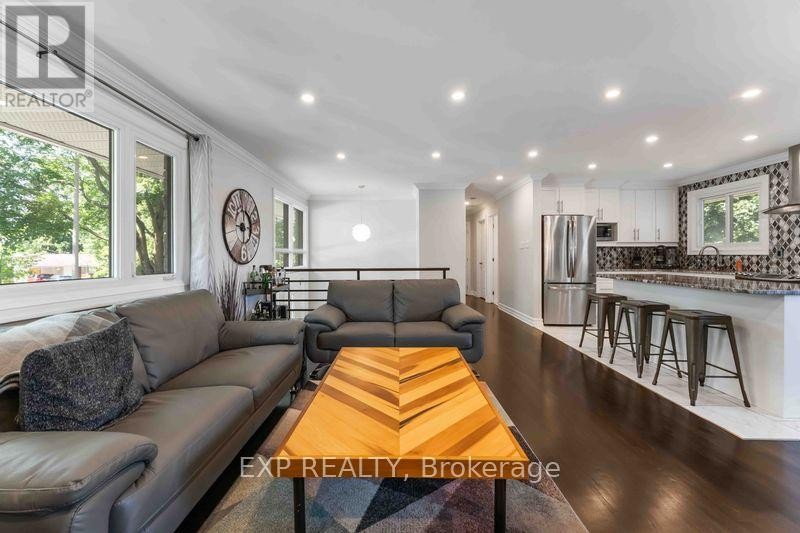 












669 FARMINGTON AVENUE

,
Ottawa,




Ontario
K1V7H4

