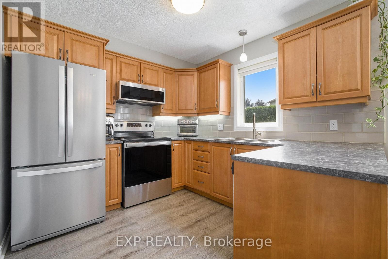 












67 LAFLECHE BOULEVARD

,
Casselman,




Ontario
K0A1M0

