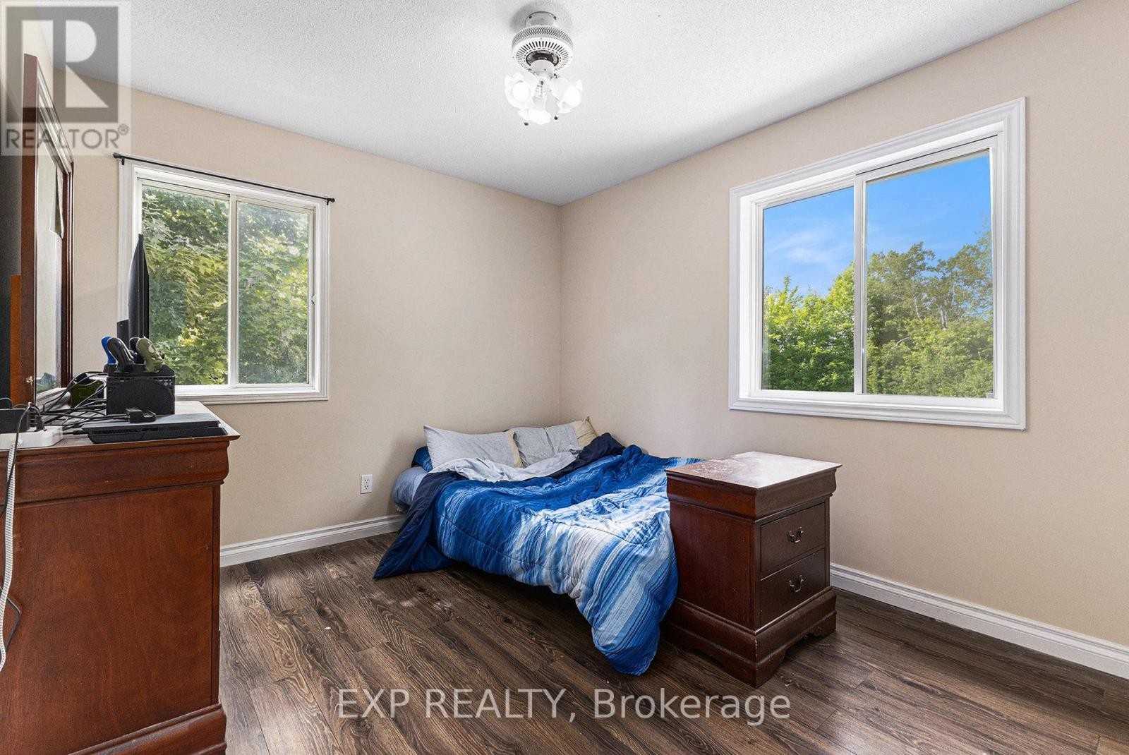 












502 BENNETT ROAD

,
North Grenville,




Ontario
K0G1J0

